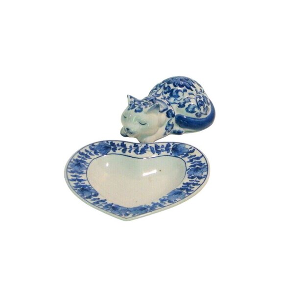 Blue and White Pottery Cat and Heart Shaped Dish - Picture 5 of 5